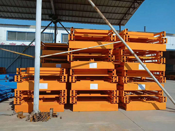 液壓升降平臺(tái) 液壓升降平臺(tái)