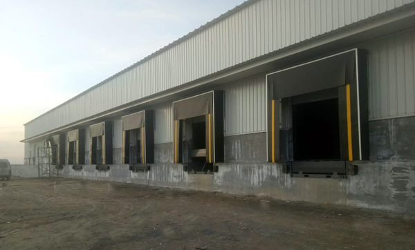 液壓登車(chē)橋 液壓登車(chē)橋